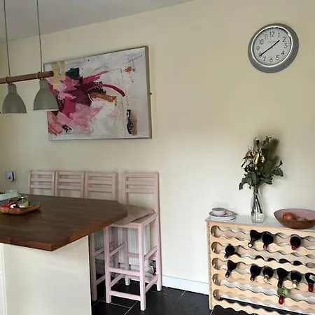 The Lodge-cozy And Serene Holiday home Cavan